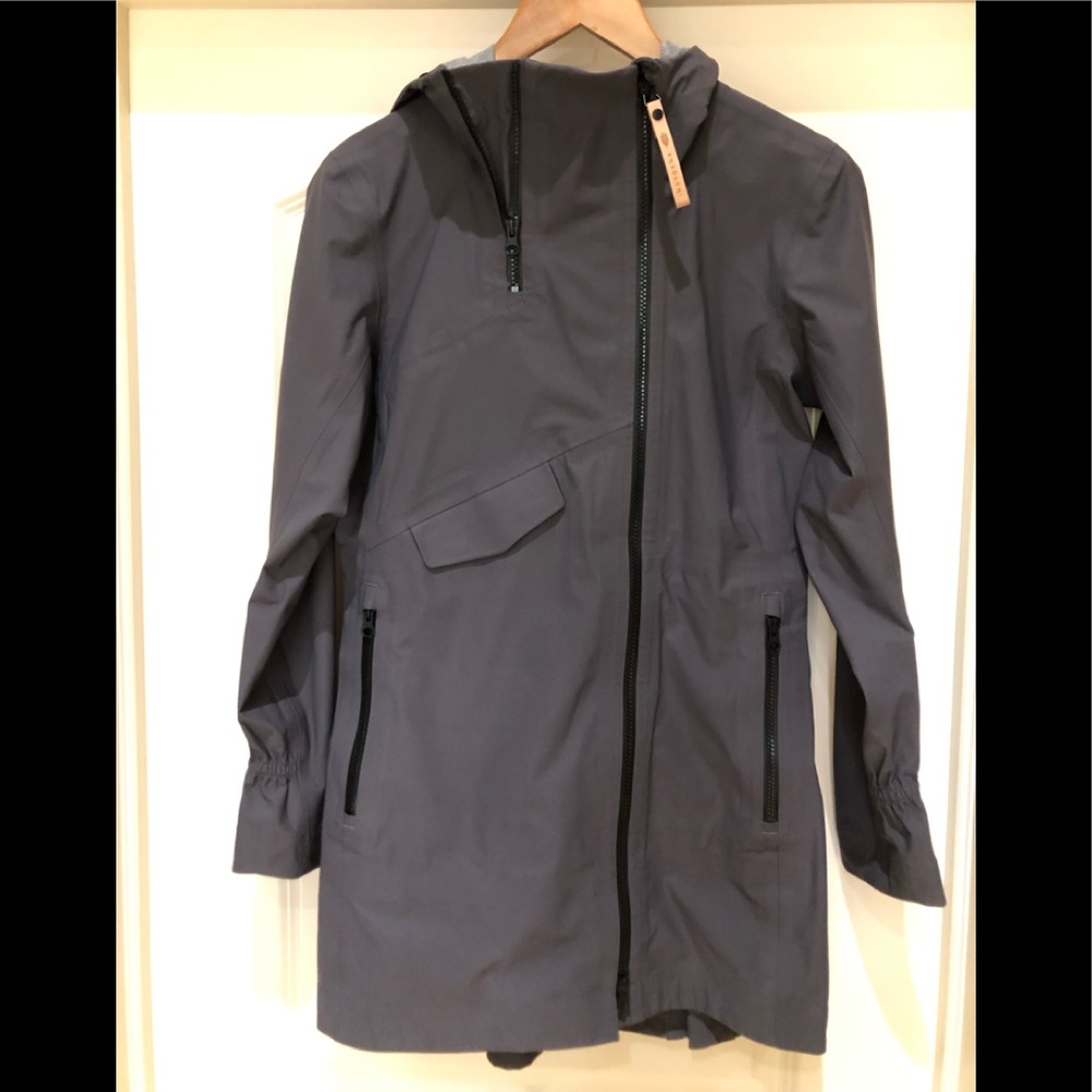 INDYGENA RAIN COAT